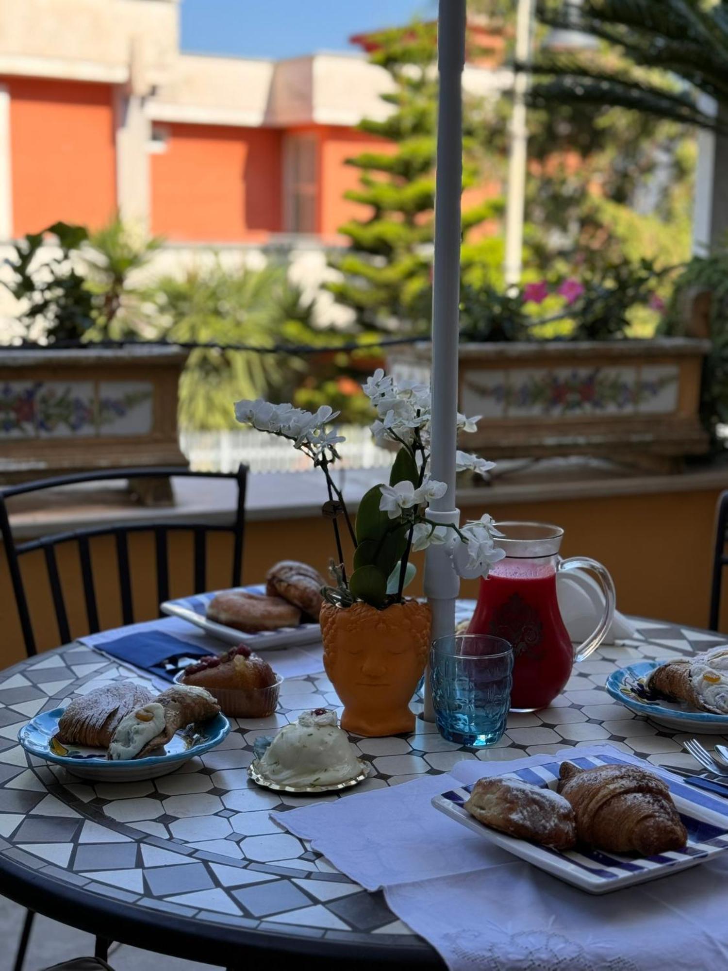 Relais Sorrento Terrace And Relax Bed & Breakfast Екстериор снимка