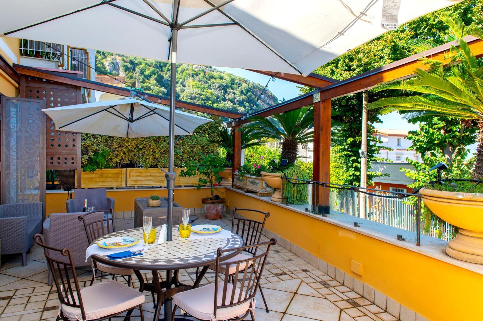 Relais Sorrento Terrace And Relax Bed & Breakfast Екстериор снимка