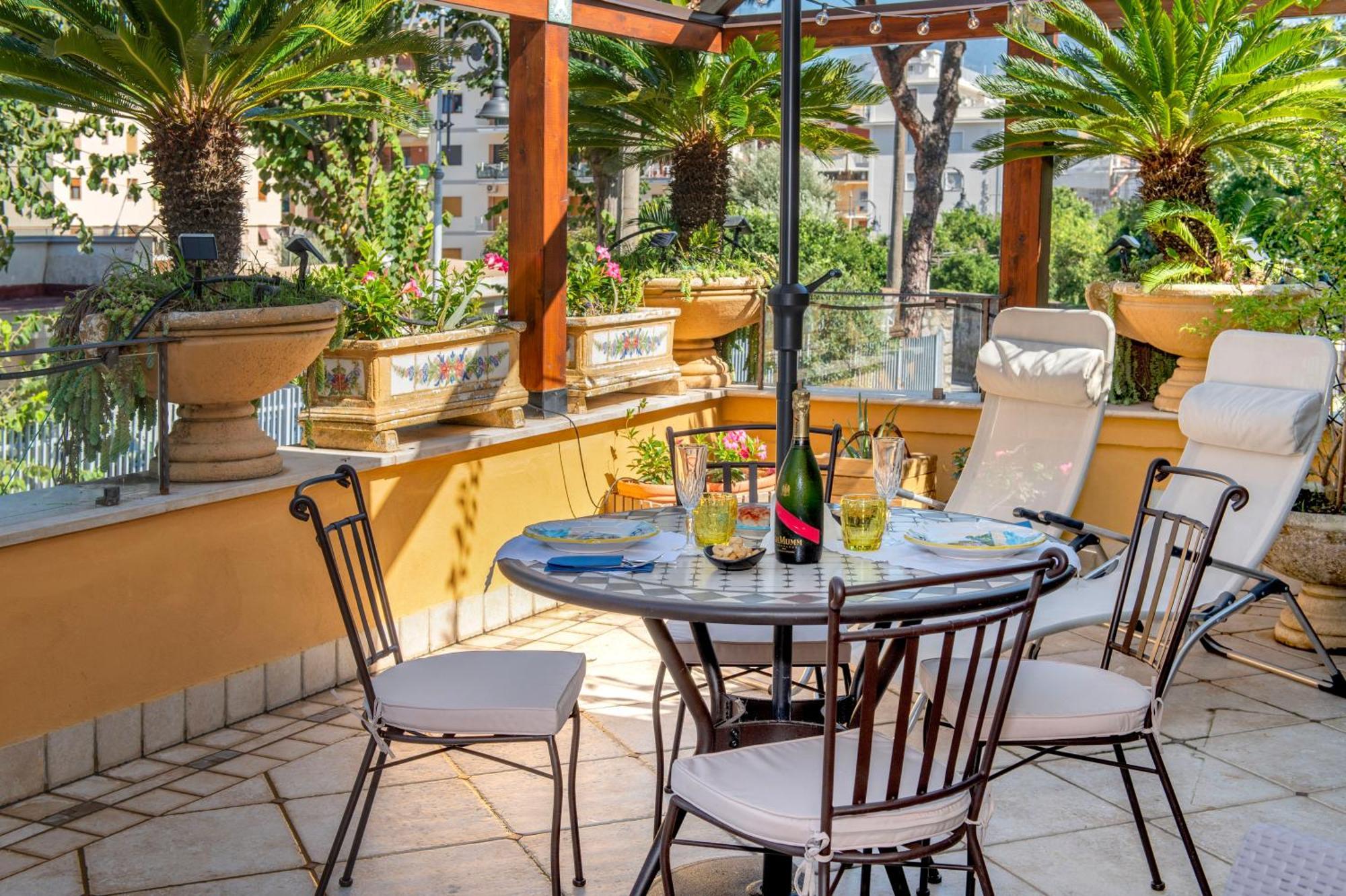 Relais Sorrento Terrace And Relax Bed & Breakfast Екстериор снимка