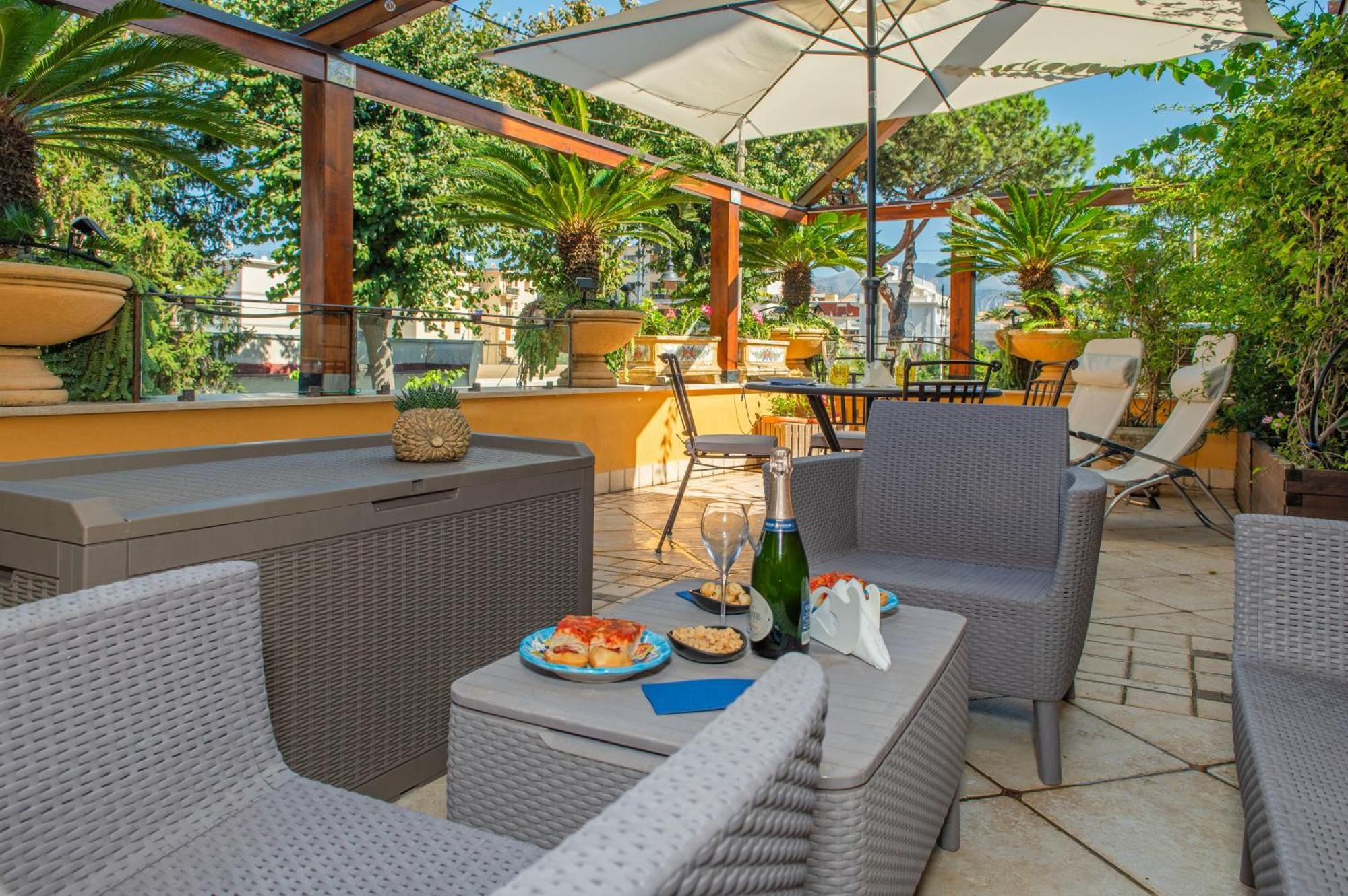 Relais Sorrento Terrace And Relax Bed & Breakfast Екстериор снимка