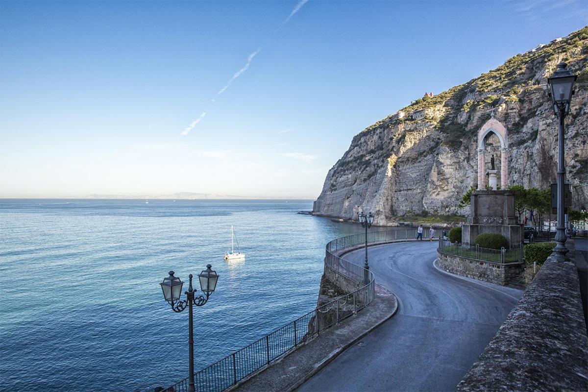 Relais Sorrento Terrace And Relax Bed & Breakfast Екстериор снимка